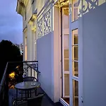 Joyinn Aparthotel 3*