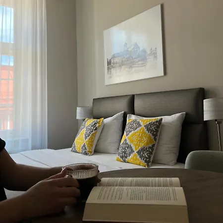 Hotel apartamentowy Joyinn 3*